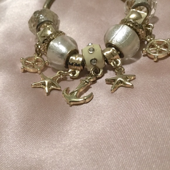 Sailor-themed charm bracelet - Picture 3 of 4
